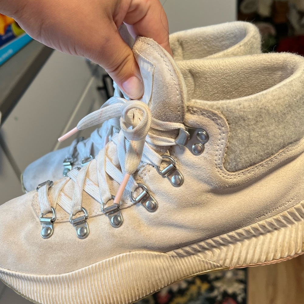 Sorel lace up winter boots in cream and pink